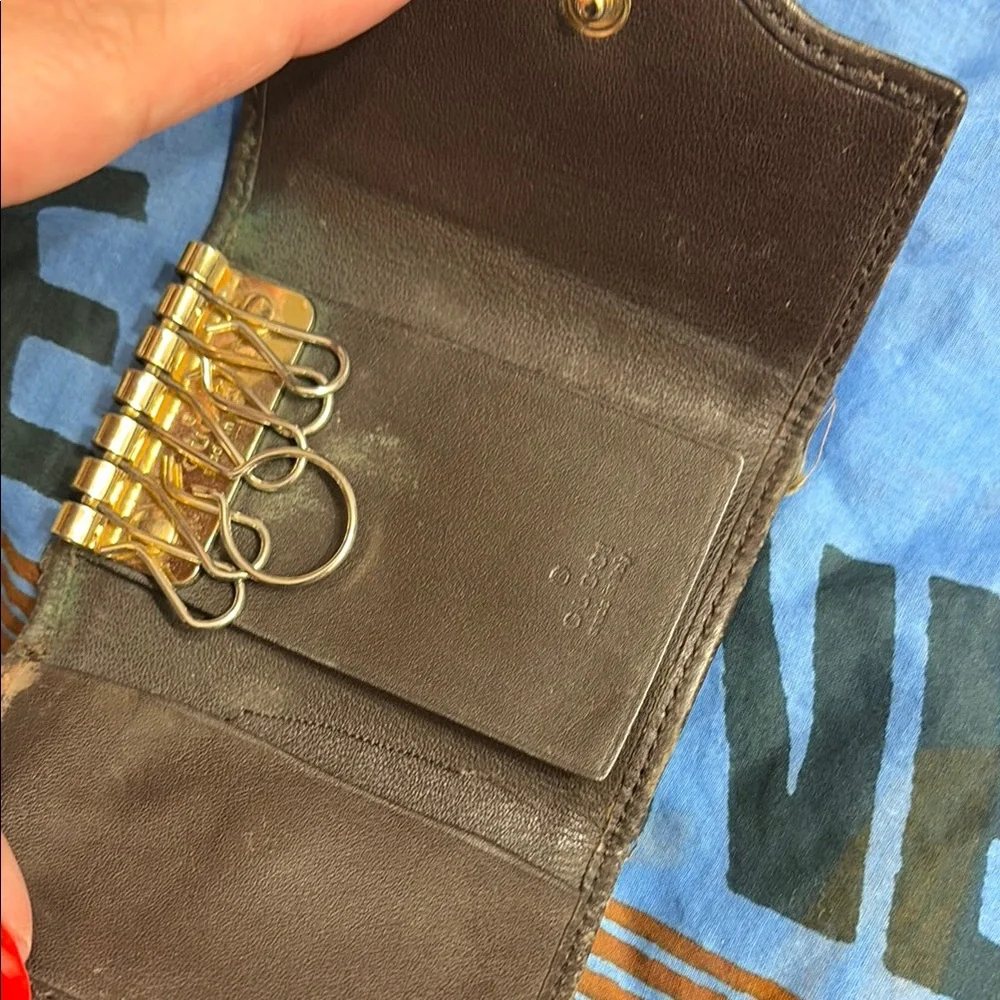 Gucci Brown/Beige GG Canvas Key Case with Gold Logo - Picture 6 of 6